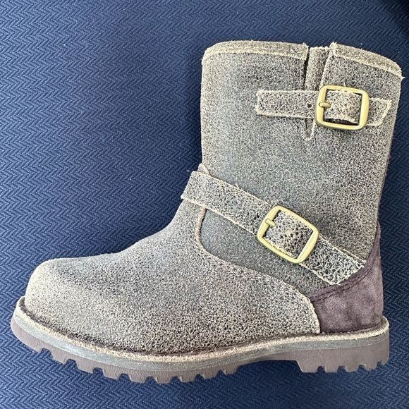 Girls UGG size 8 boots - Picture 5 of 13